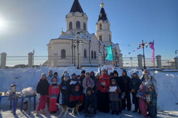 Настоятель старейшего храма региона собрал команду для Лыжни России - Фото 2