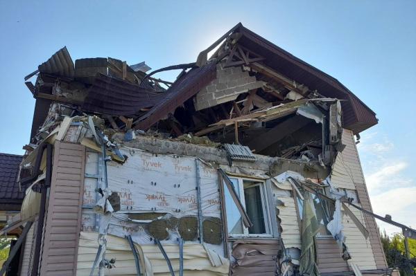 В Белгородской области сбитый дрон упал на жилой дом – погибла женщина - Фото 2