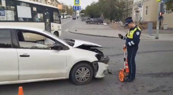 В Екатеринбурге водитель «Газели» устроил ДТП, где пострадали женщина и двое детей - Фото 3