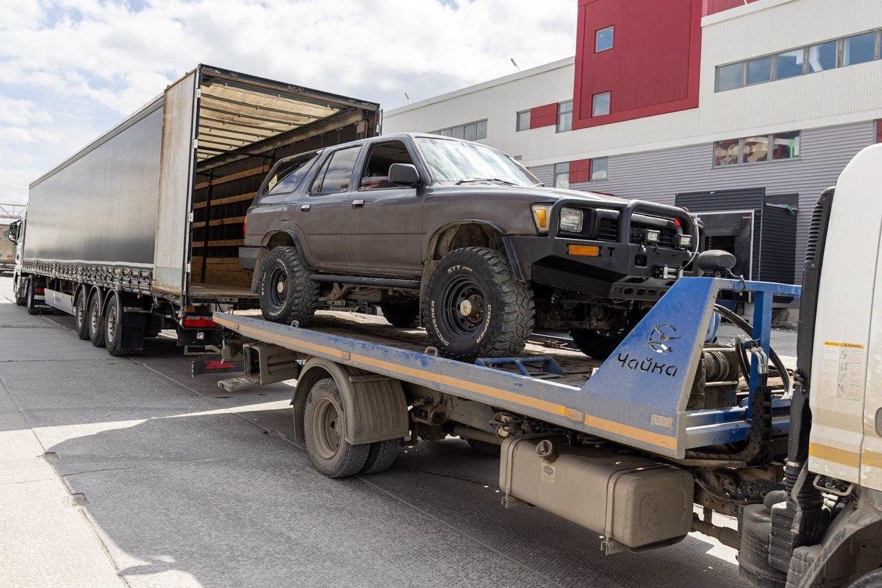 Алексей Вихарев приобрел внедорожник Toyota для волонтеров на СВО |  04.06.2024 | Екатеринбург - БезФормата