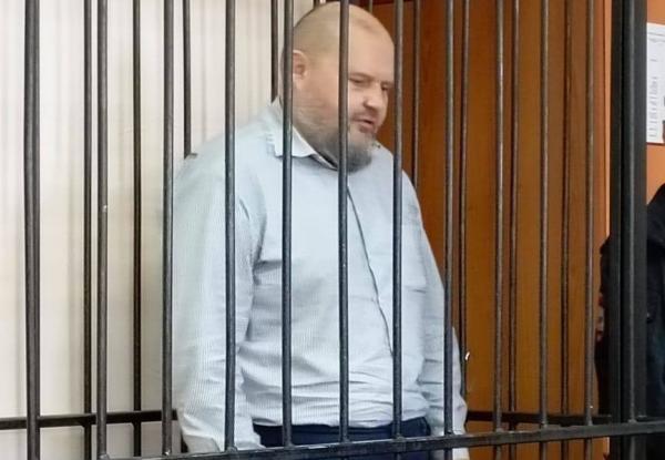 Суд отправил под домашний арест трех газовиков-фигурантов дела о взрыве в пятиэтажке в Нижнем Тагиле - Фото 2