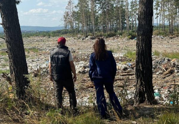 Силовики занялись свалкой с опасными медотходами рядом с аэропортом Кольцово - Фото 2