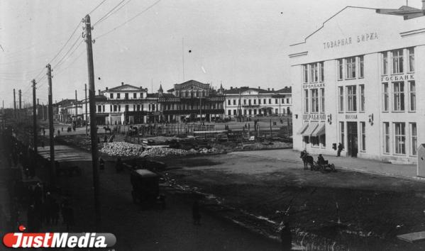 Здесь был первый ресторан Екатеринбурга. История дома Жирякова на площади 1905 года  - Фото 7